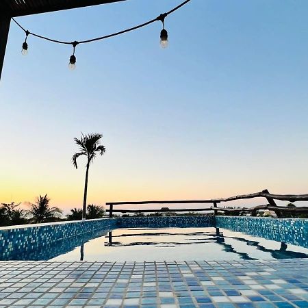 Hotel Mayari Holbox Ngoại thất bức ảnh Rooftop pool at the hotel