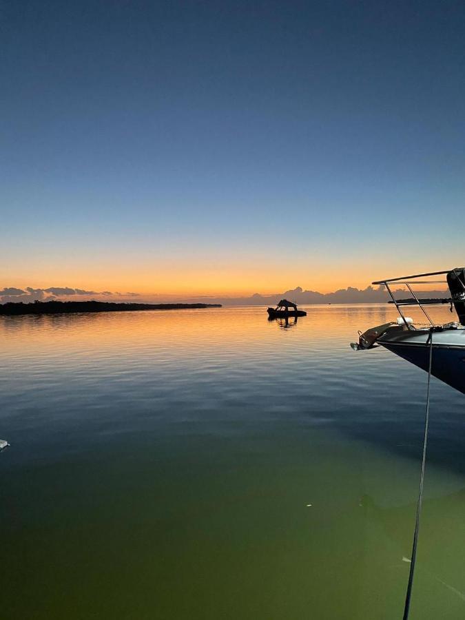 Hotel Mayari Holbox Ngoại thất bức ảnh Sunset at the Marina