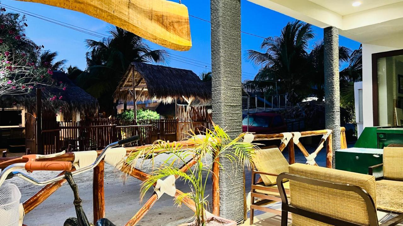 Hotel Mayari Holbox Ngoại thất bức ảnh A restaurant in Tulum
