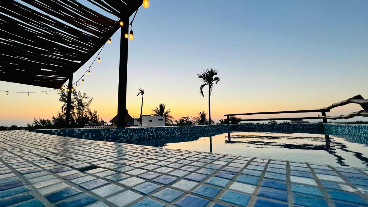 Hotel Mayari Holbox Ngoại thất bức ảnh Sunset at the pool