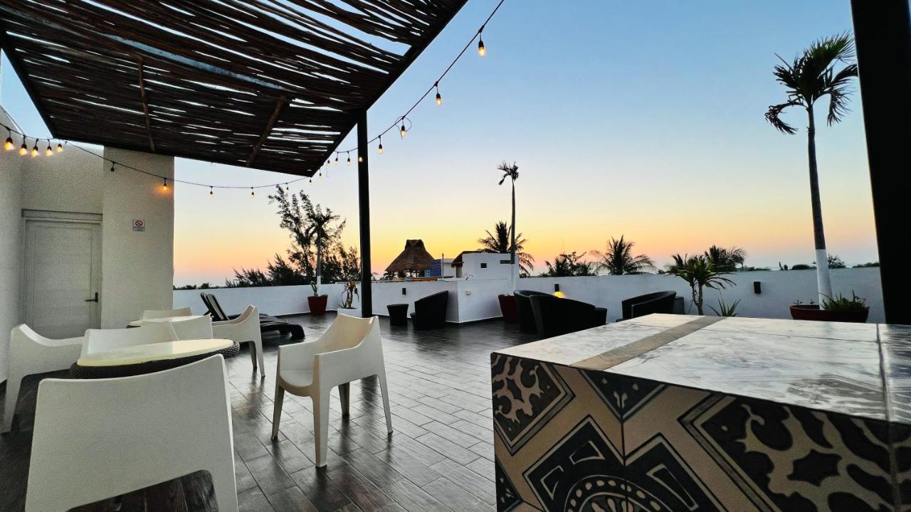 Hotel Mayari Holbox Ngoại thất bức ảnh Rooftop bar in Tulum